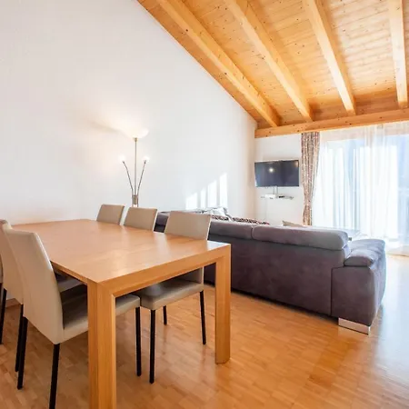 Laax Homes - Casa Miraval Apartament *