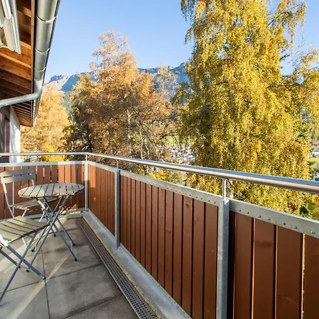 Laax Homes - Casa Miraval Apartamento Flims